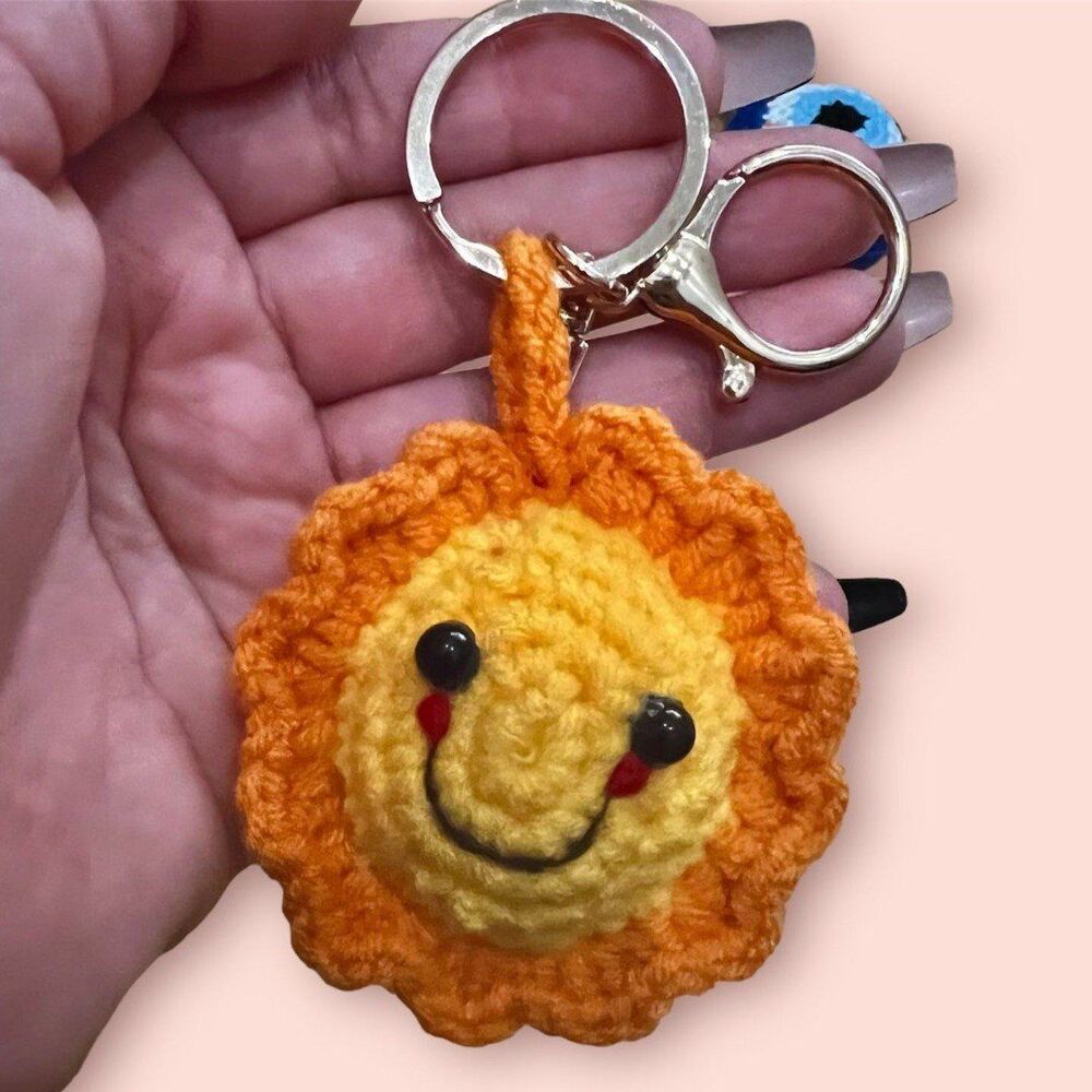 HANDMADE SMILEY FACE SUN CROCHET SUNFLOWER GOLD KEYCHAIN